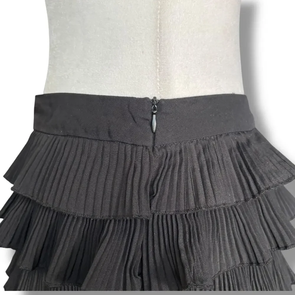 Gracia black pleated
